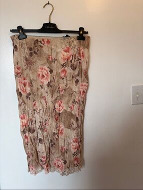DStudio  Beige Midi Skirt with Pink Rose Floral Printed